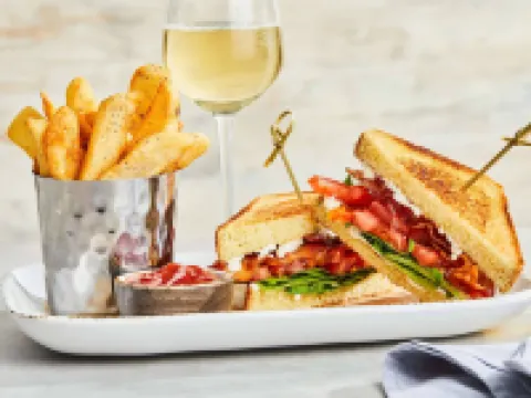 Courtyard Atlanta Northlake Hotels in Tucker