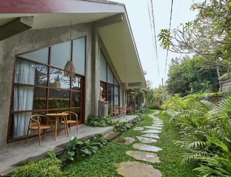 Yarama Cottages