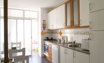 Madalena Beach Apartment by MP