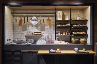 Moxy Aberdeen Airport - breakfast