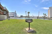 Coastal Sunsets and Community Pool - Spacious Tranquil Escape