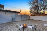 Casita Blanca Hotels in Catalina Foothills