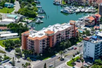 Marina View - Waterfront Condo, Beach Access, Gym