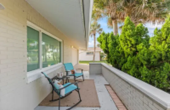 Chic Pool Firepit WiFi Haven Near Beach Hotels in Ponce Inlet