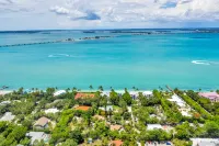 Macaw Cottage, Newly Remodeled, Walking Distance to Beach, Shops, Restaurants! Hotel di Sanibel