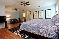 Riverside Escape - Waterfront, Spacious, Sunny Oasis