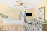 Heated Pool and Outdoor Entertainment - Beautiful Island Haven
