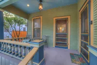 Tolle Haus: W/pool & Firepit-walk to Schlitterbahn, Comal Chutes & Downtown! - 4-Star