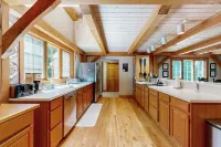 Glen Road Lodge Hotels in Peru