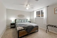 Hot Tub and Theater Room Retreat - Charming Escape