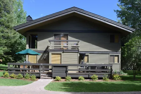 Tranquil Family Retreat