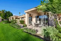 Golf Course Views and Serene Outdoor Patio - Charming Oasis