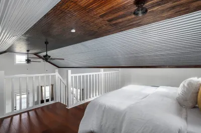 Charming Cottage with Scenic Privacy and Wildlife - Romantic Sanctuary Hotels near Lyndon B. Johnson National Historical Park