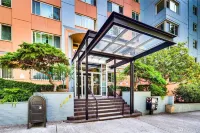 Full Kitchen and Stunning City Views - Charming Urban Retreat Hotel di First Hill