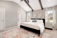 Outdoor Living Space and Game Room - Stunning Modern Retreat