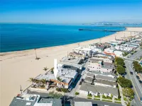 Stunning Ocean Views and Spacious Patio - Breathtaking Coastal Oasis Hotels in Seal Beach