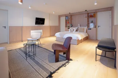 CENTRAL Hostel Lille Centre Hotels in Loos