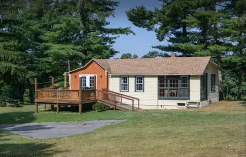 Tranquil 2 BR cabin in Halifax near Hershey Park, Lake Tobias - amazing views.