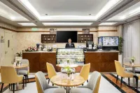 Emaar Royal Hotel - servizio colazione