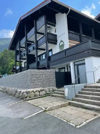 Small apartment with whirlpool bath + sauna Отели в г. Spitzingsee