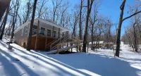 Charming Cabin with Fire Pit and Hammock - Serene Woodland Retreat Hotels in DeKalb County