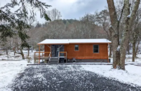 Private Hot Tub and Fire Pit Oasis - Charming Creekside Retreat