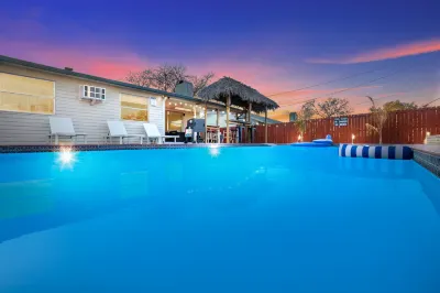 Tropical Oasis Retreat with Private Pool Tiki Bar & Lounge Hotels near Maxx Marka