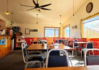 Cozy Corner Motel & Restaurant
