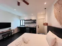 Coco Live Suites - 2-Star