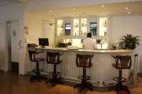Vitória Hotel Residence NewPort - Quầy bar