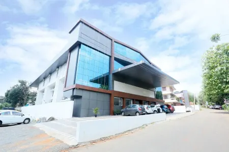 Sunstar Residency & Food Plaza Pala