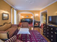Hotel Tiefenbrunner Hotels in Kitzbuhel