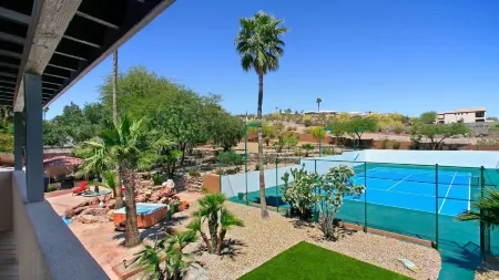 Resort-Like w/ Tennis, Bocci, Golf & Games Galore!