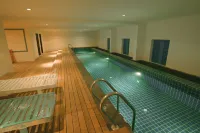 Riviera Suites Melaka - С бассейном