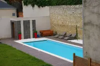 Logis Hôtel le Cheval Noir Hotel di Eguzon-Chantome