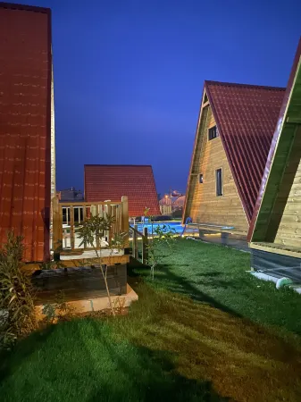 Noel Bungalov Cafe Отели в г. Демре