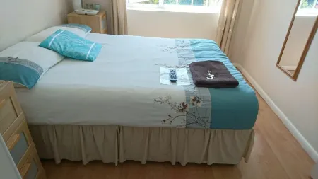 En Suite Shower Room Double Room with 1 Double Deyr