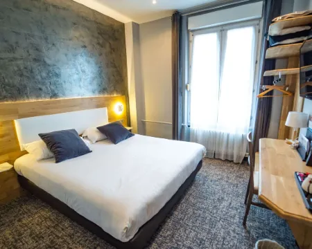 Brit Hotel Privilège le Royal - Centre Gare Hoteles en Troyes