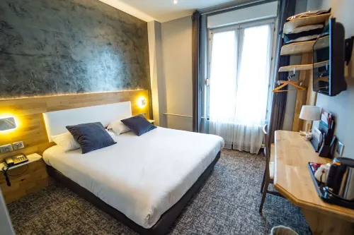 Brit Hotel Privilège le Royal - Centre Gare Hotels in Troyes