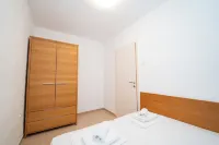 Apartment Adela II Hotels in Gajac