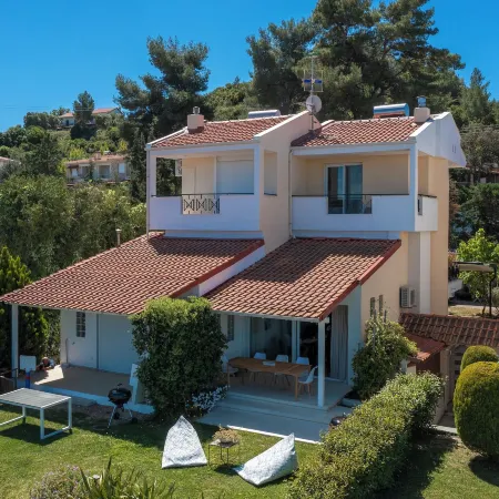 NG Villas Polichrono