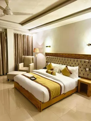 Royal Elite Hotel Kalam by Khan Familia Các khách sạn ở Swat Tehsil