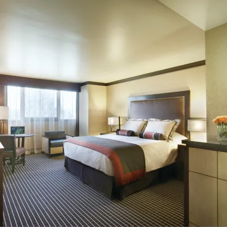Cactus Petes Resort & Horseshu Hotel Отели в г. Джекпот