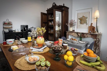 Salutbb Chambre d'Hote Отели в г. Каркасон