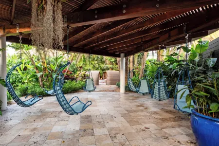 Standard Spa, Miami Beach Отели рядом с достопримечательностью «Art Center - Richard Shack Gallery»