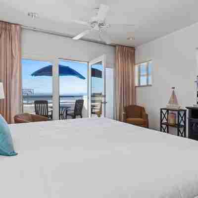 Beach House Inn & Suites Rooms