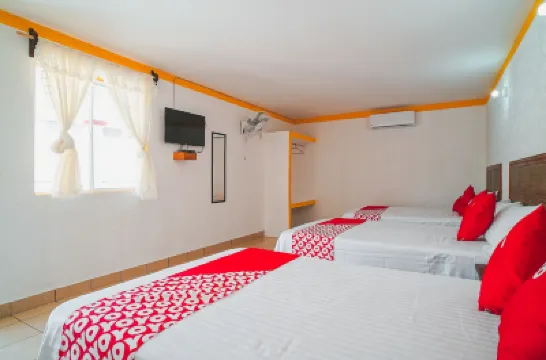 OYO Hospedaje Colibri Hotels in 