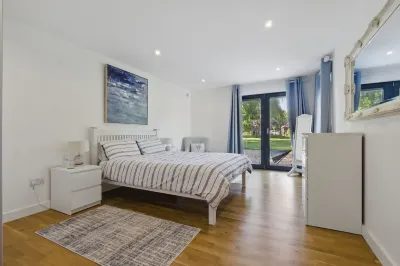 Countryside Annex- Sleeps 2, Free Parking & Garden Hôtels à : Blean