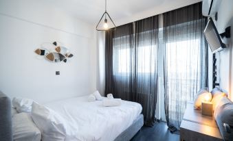 Luxury Penthouse with Private Rooftop - Acropolis View