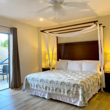 Hotel Playa la Media Luna Hotels in Isla Mujeres